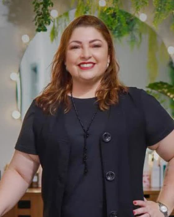 Lucieli Maciel, terapeuta capilar e visagista